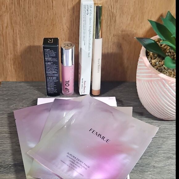 FEMMUE AURORA DEWY MASK Eye Patches, RODIAL Lip Oil, RARE BEAUTY Integrity Stick - Picture 2 of 16